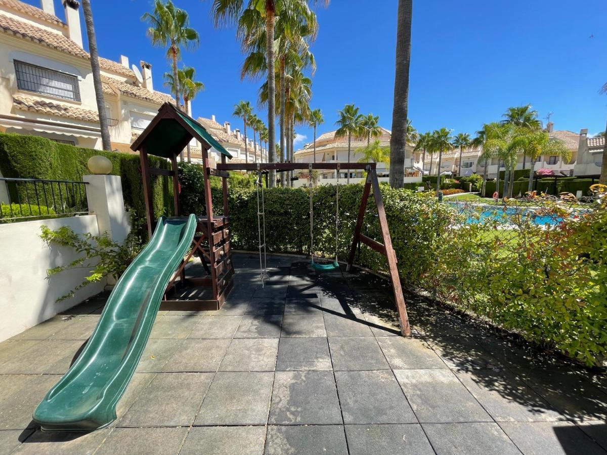 El Arenal Townhouse By The Beach With Swimming Pool - Eaw Homes Marbella Bagian luar foto