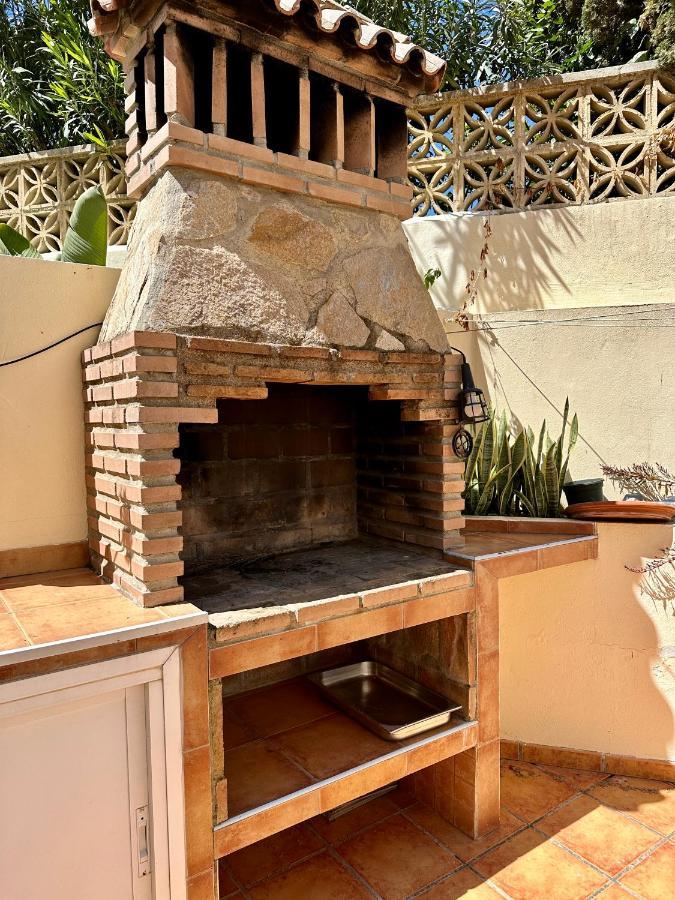 El Arenal Townhouse By The Beach With Swimming Pool - Eaw Homes Marbella Bagian luar foto