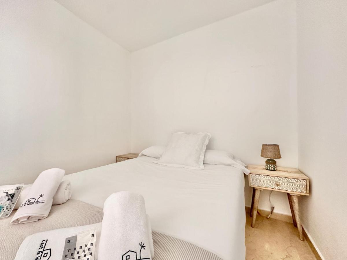 El Arenal Townhouse By The Beach With Swimming Pool - Eaw Homes Marbella Bagian luar foto